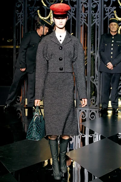 Look 20